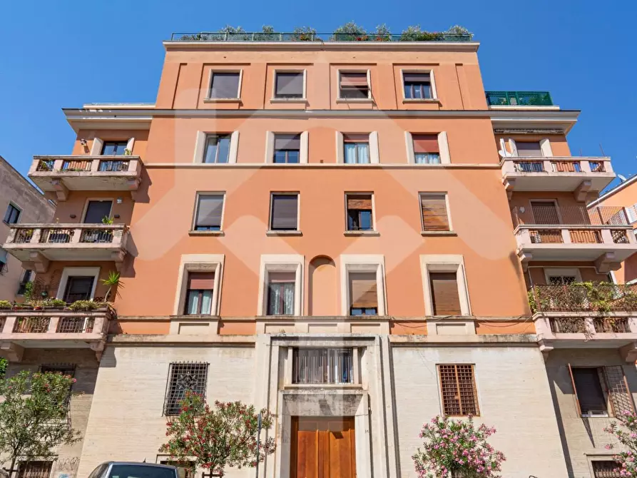 Immagine 22 di Appartamento in vendita  in Viale Bruno Buozzi a Roma
