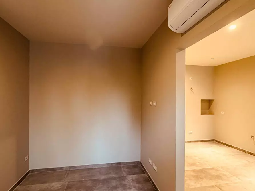 Immagine 4 di Villa in affitto  in Via Pomarico a Roma