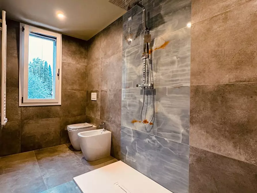 Immagine 9 di Villa in affitto  in Via Pomarico a Roma