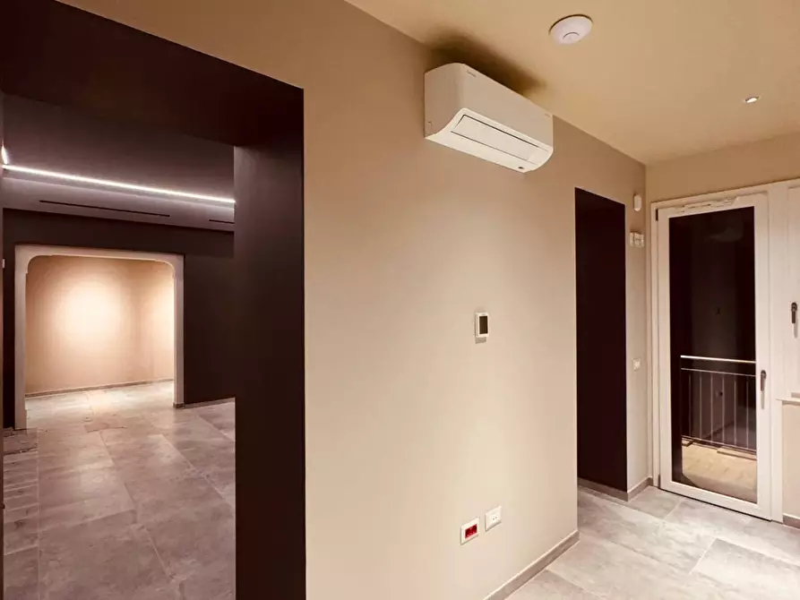 Immagine 10 di Villa in affitto  in Via Pomarico a Roma