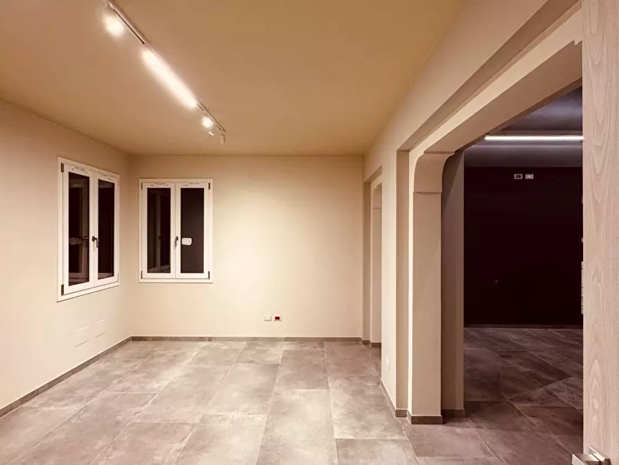 Immagine 11 di Villa in affitto  in Via Pomarico a Roma