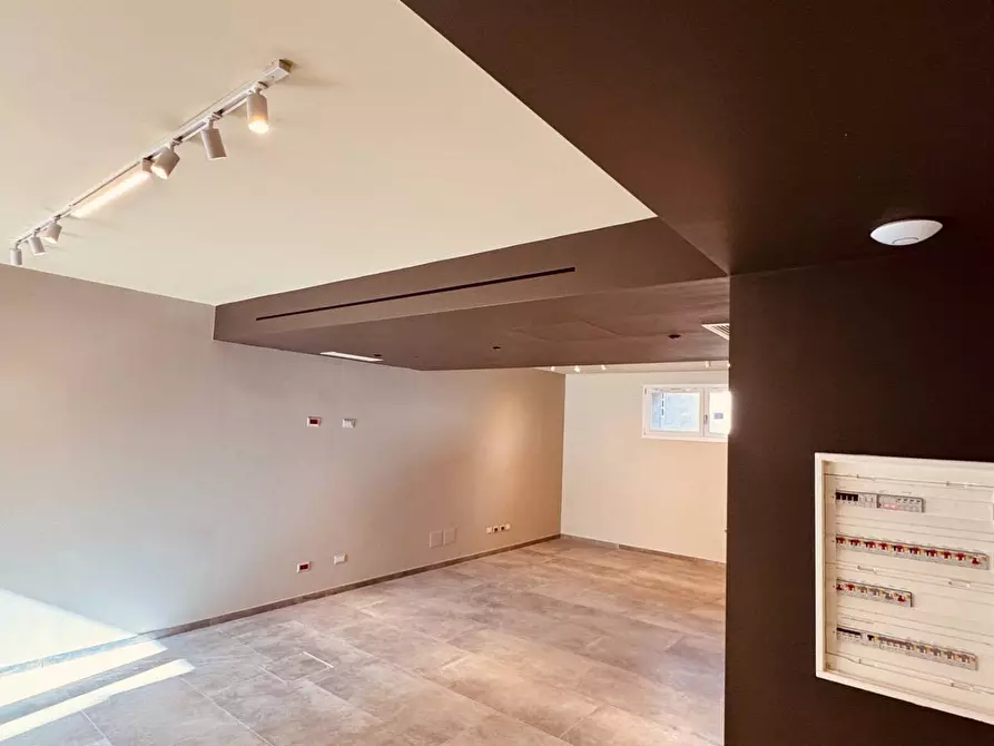 Immagine 16 di Villa in affitto  in Via Pomarico a Roma
