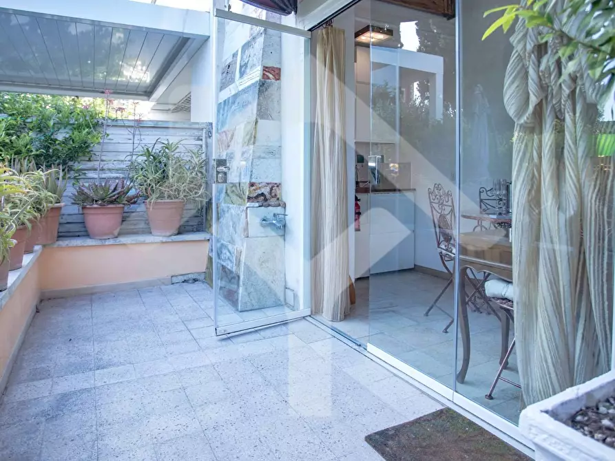Immagine 13 di Appartamento in vendita  in Via Montegiove a Roma