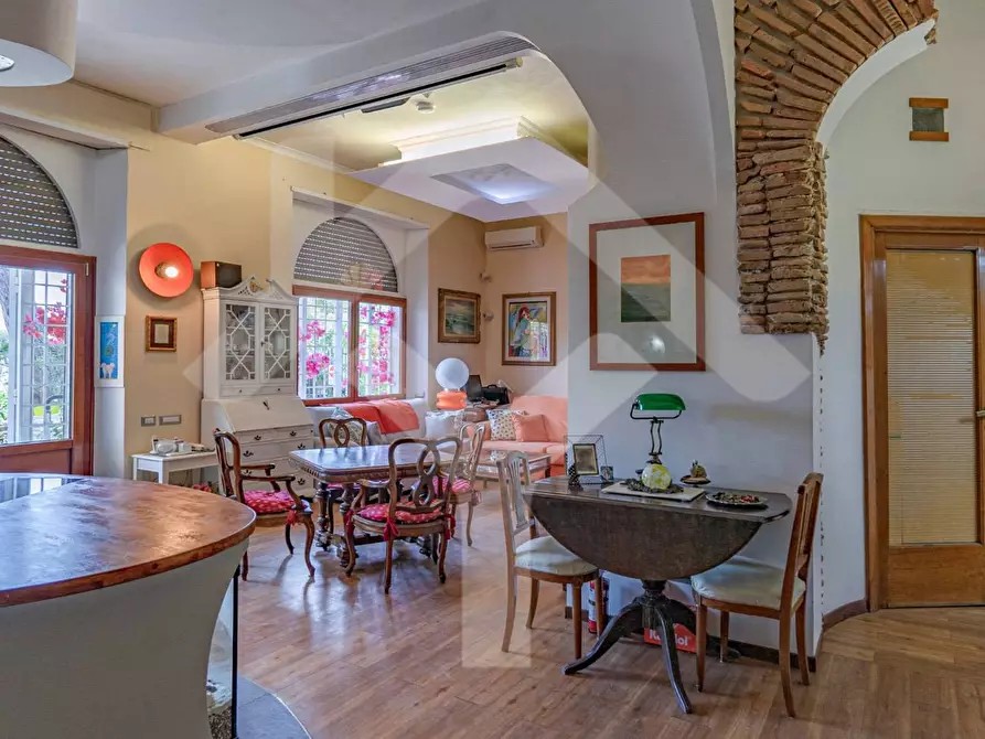 Immagine 21 di Appartamento in vendita  in Via Montegiove a Roma