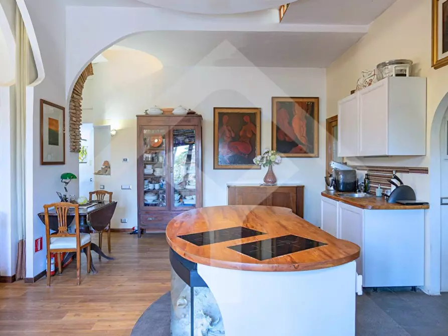 Immagine 22 di Appartamento in vendita  in Via Montegiove a Roma