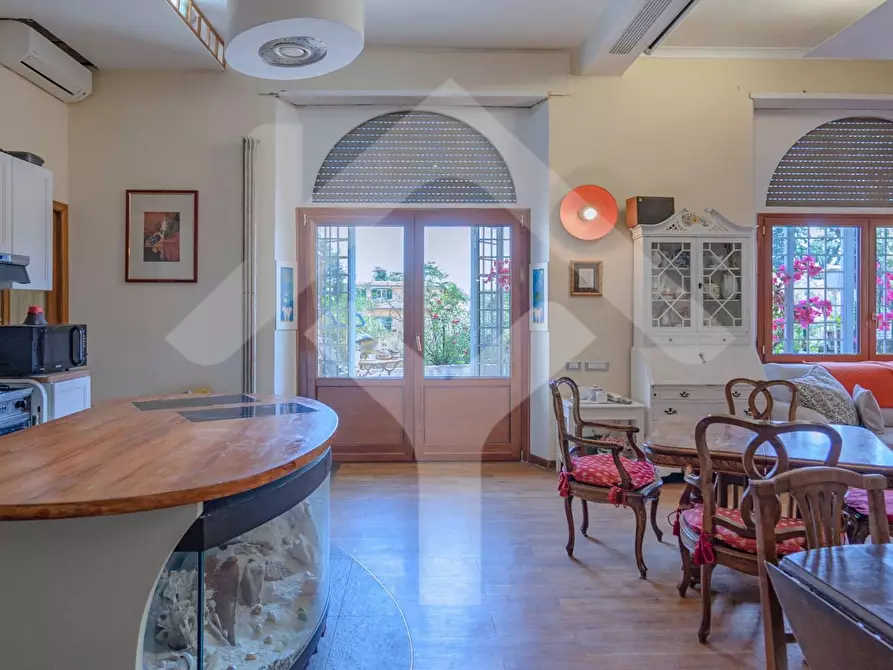 Immagine 4 di Appartamento in vendita  in Via Montegiove a Roma
