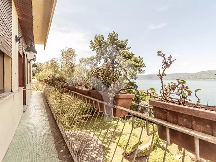 Immagine 28 di Villa in vendita  in Strada provinciale 39 Valle di Vico a Ronciglione