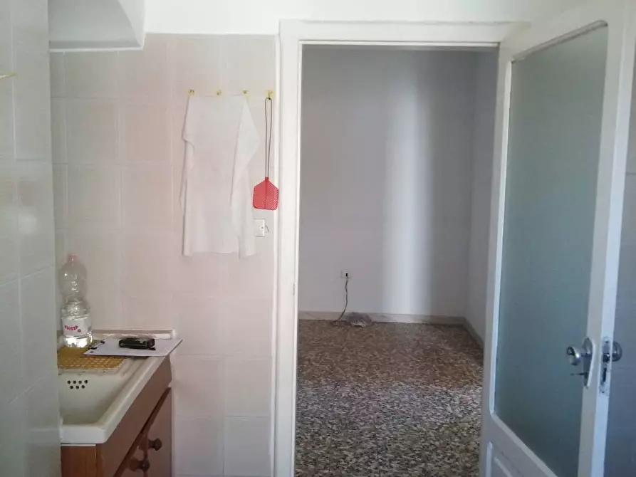 Immagine 5 di Appartamento in vendita  in Via Umberto I° 47 a Cagnano Varano