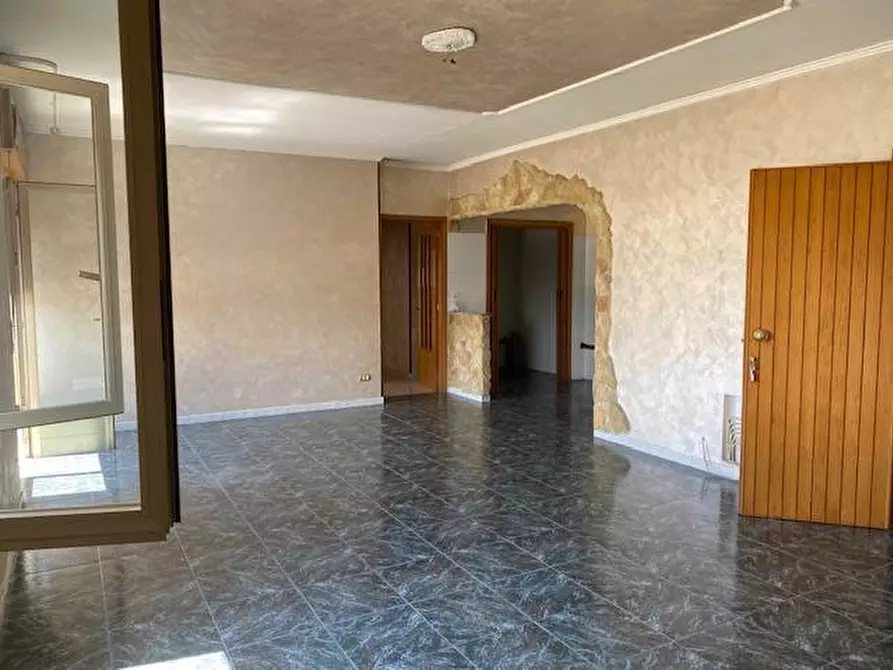 Immagine 3 di Appartamento in vendita  in Via Edoardo Scarpetta 34 a Sannicandro Garganico