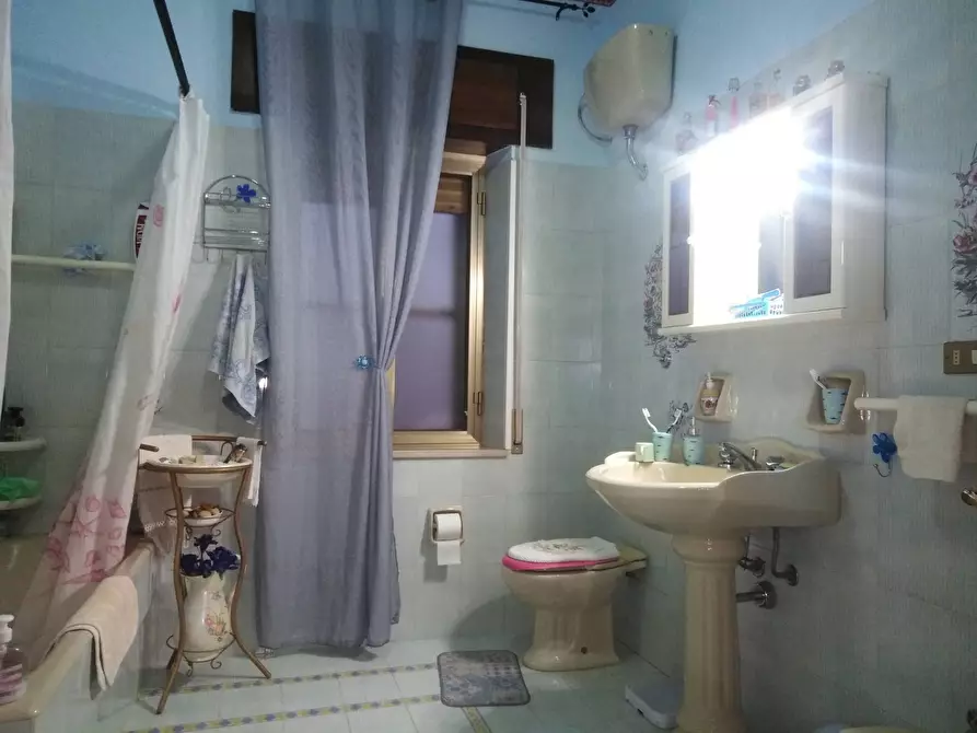 Immagine 10 di Appartamento in vendita  in Via Papa Giovanni XXIII 25 a Cagnano Varano