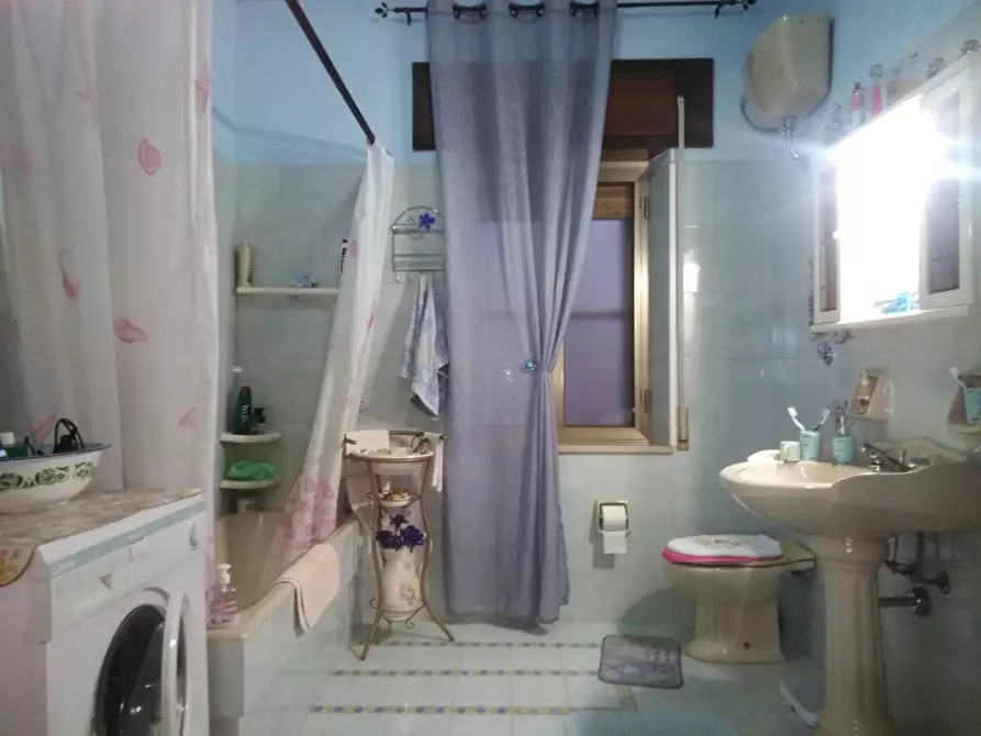 Immagine 11 di Appartamento in vendita  in Via Papa Giovanni XXIII 25 a Cagnano Varano