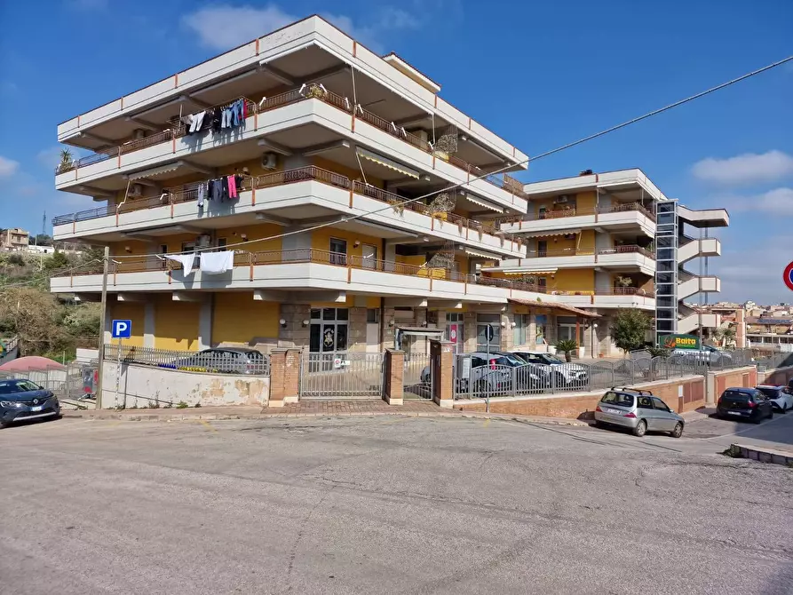 Immagine 3 di Appartamento in vendita  in Via Madonna di Fatima 1/A a Sannicandro Garganico