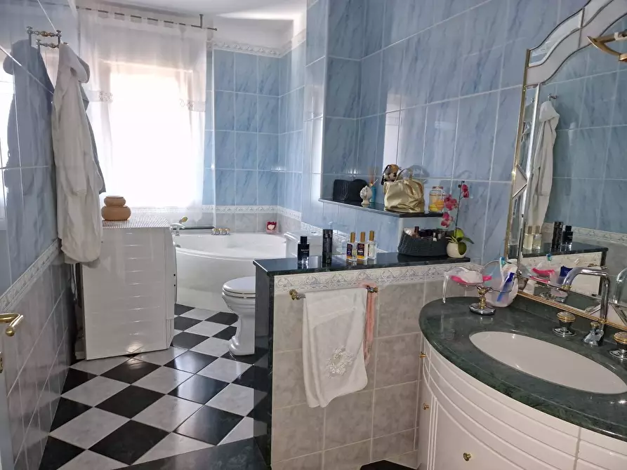 Immagine 24 di Appartamento in vendita  in Via Madonna di Fatima 1/A a Sannicandro Garganico