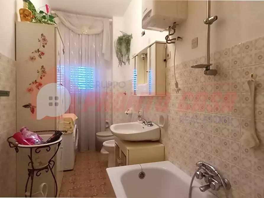 Immagine 13 di Appartamento in vendita  in Via Ciro ANGELILLIS 10 a Vico Del Gargano