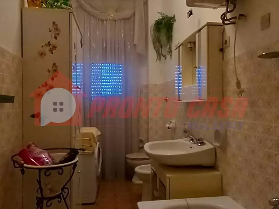 Immagine 14 di Appartamento in vendita  in Via Ciro ANGELILLIS 10 a Vico Del Gargano