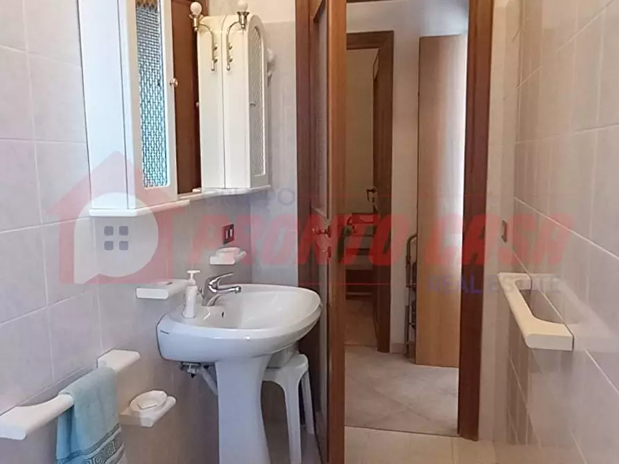 Immagine 18 di Appartamento in vendita  in Via Santa MEnna 32 a Vico Del Gargano