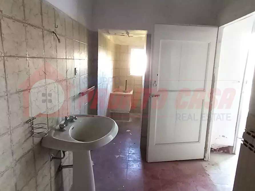 Immagine 11 di Appartamento in vendita  in dr. Mastromatteo 69 a Vico Del Gargano