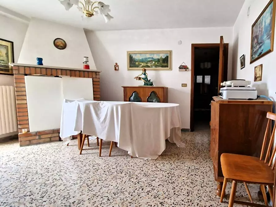 Immagine 15 di Appartamento in vendita  in Via Antonio Carugno 28 a Sannicandro Garganico