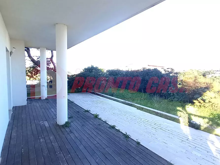 Immagine 13 di Villa in vendita  in Via Reggio Calabria snc a Cagnano Varano