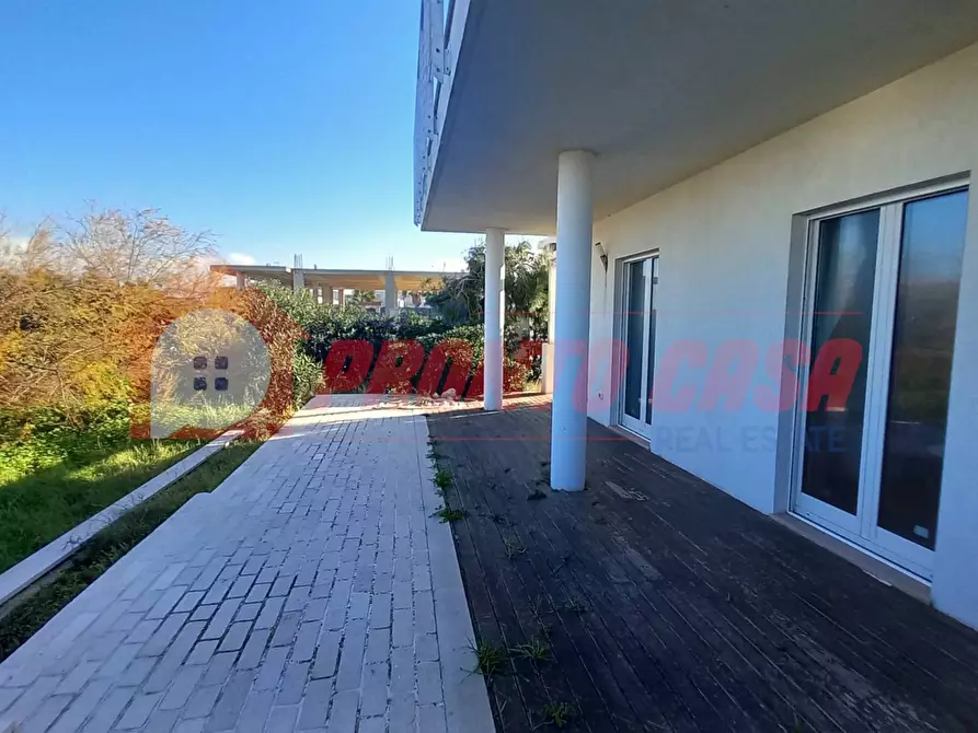 Immagine 14 di Villa in vendita  in Via Reggio Calabria snc a Cagnano Varano