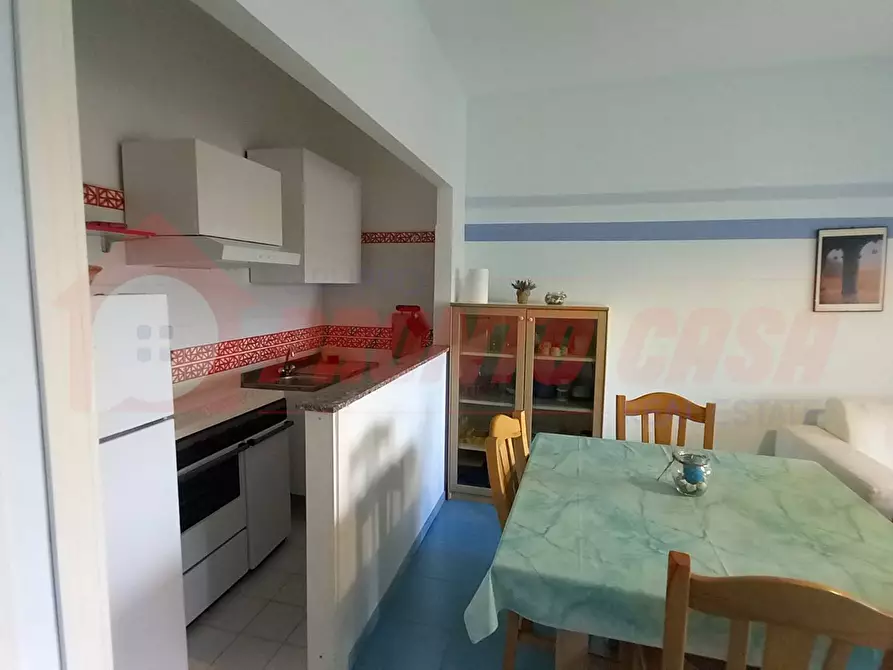 Immagine 7 di Palazzo in vendita  in Località ISOLA VARANO snc a Cagnano Varano