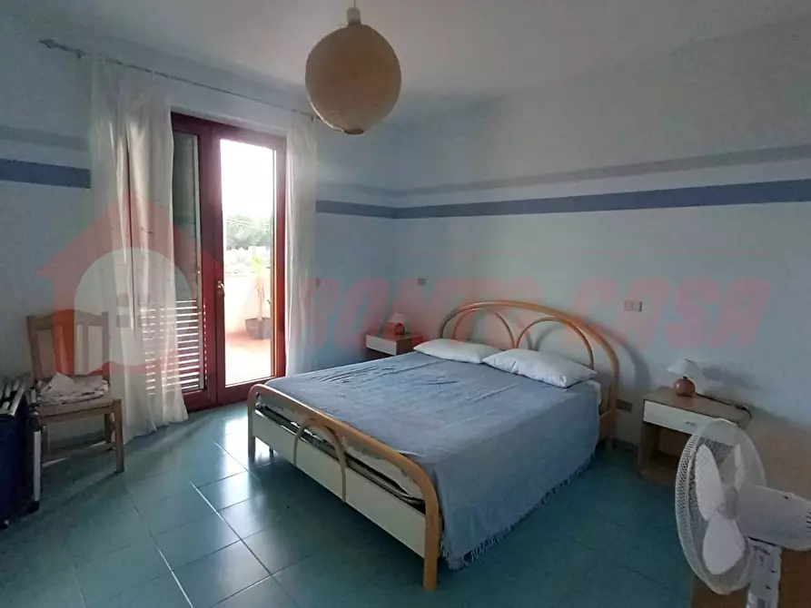 Immagine 10 di Palazzo in vendita  in Località ISOLA VARANO snc a Cagnano Varano