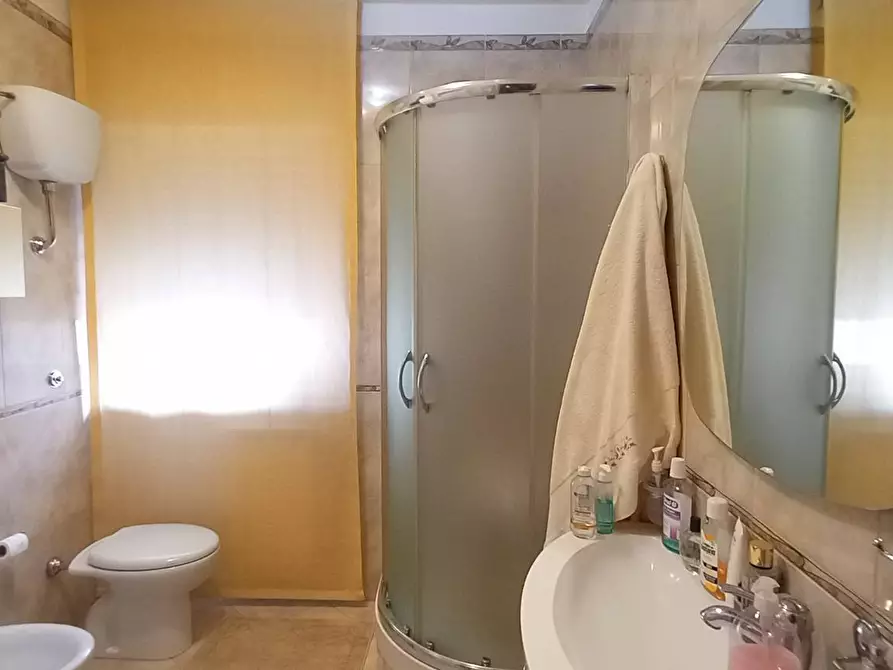 Immagine 5 di Appartamento in vendita  in Via GERMANIA 5 a Vico Del Gargano