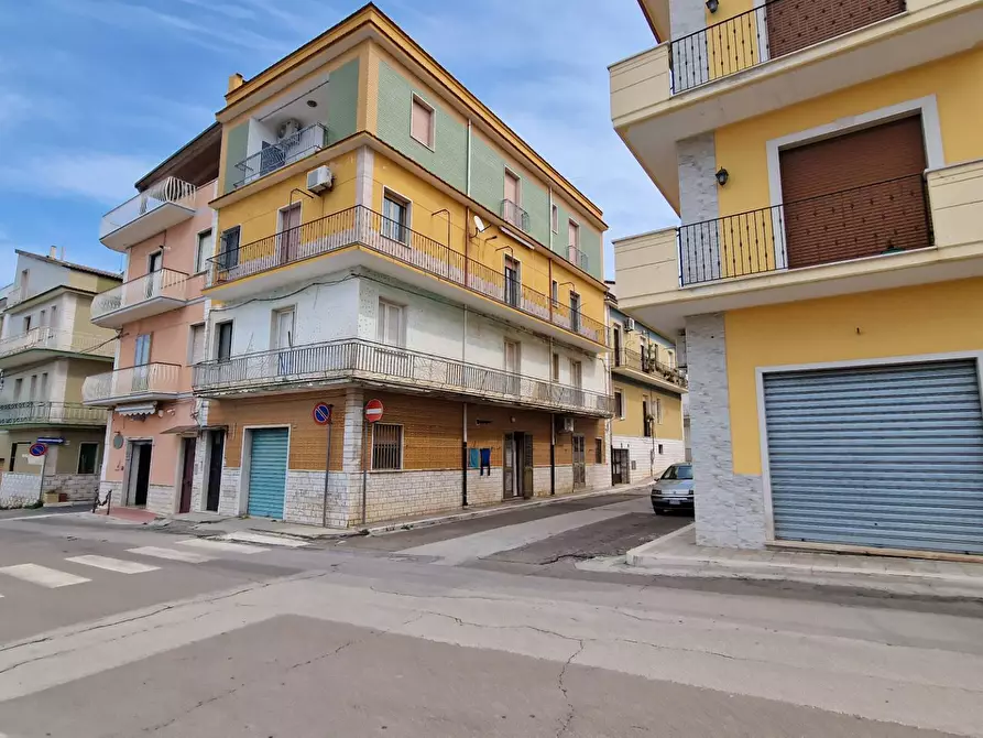 Immagine 2 di Appartamento in vendita  in Via Papa Giovanni XXIII 50 a Sannicandro Garganico