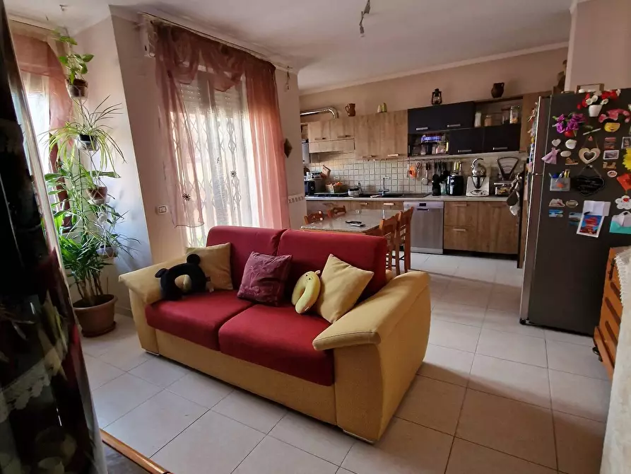 Immagine 5 di Appartamento in vendita  in Via D'EVOLA 3 a Sannicandro Garganico