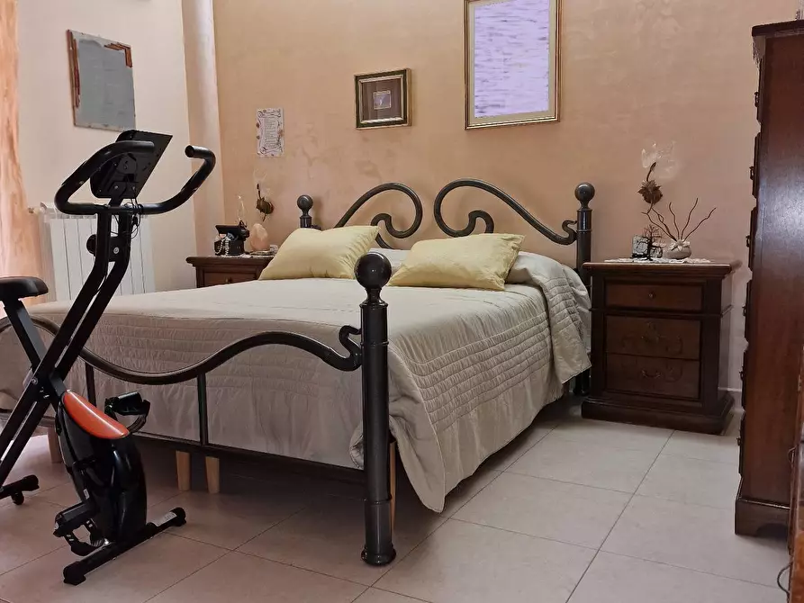 Immagine 10 di Appartamento in vendita  in Via D'EVOLA 3 a Sannicandro Garganico