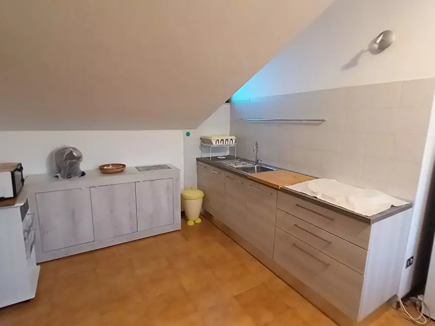 Immagine 4 di Appartamento in vendita  in Via Padre Luca da Vico 6 a Vico Del Gargano