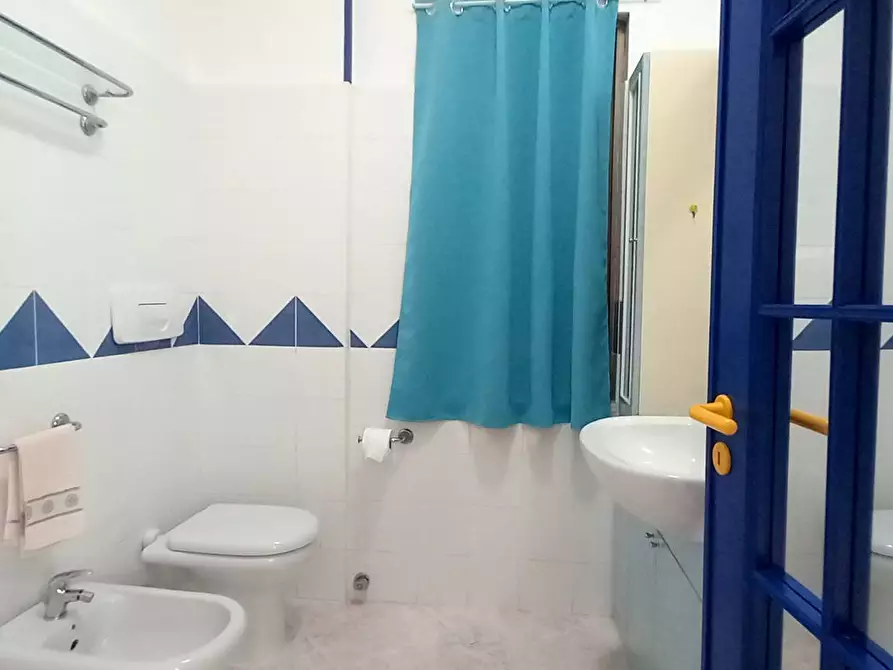 Immagine 19 di Appartamento in vendita  in Via NAPOLI 12 a Cagnano Varano