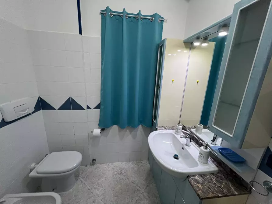 Immagine 20 di Appartamento in vendita  in Via NAPOLI 12 a Cagnano Varano