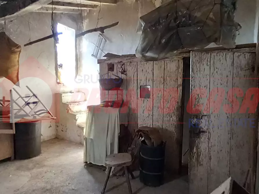 Immagine 23 di Palazzo in vendita  in Corso Madonna del Carmine 107 a Cagnano Varano