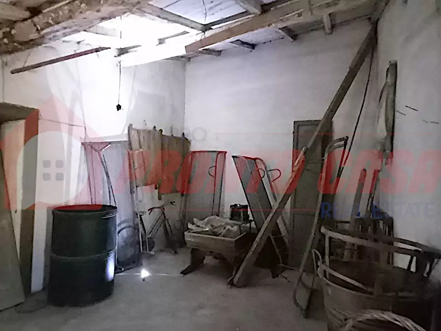 Immagine 24 di Palazzo in vendita  in Corso Madonna del Carmine 107 a Cagnano Varano