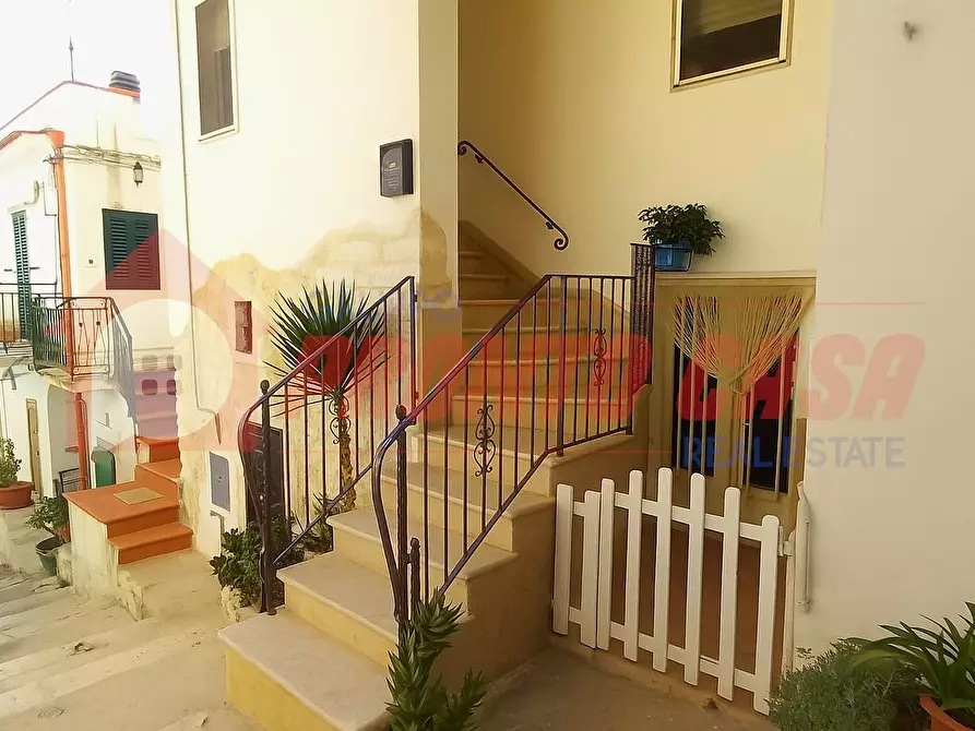 Immagine 2 di Appartamento in vendita  in Via Lanza 31 a Cagnano Varano