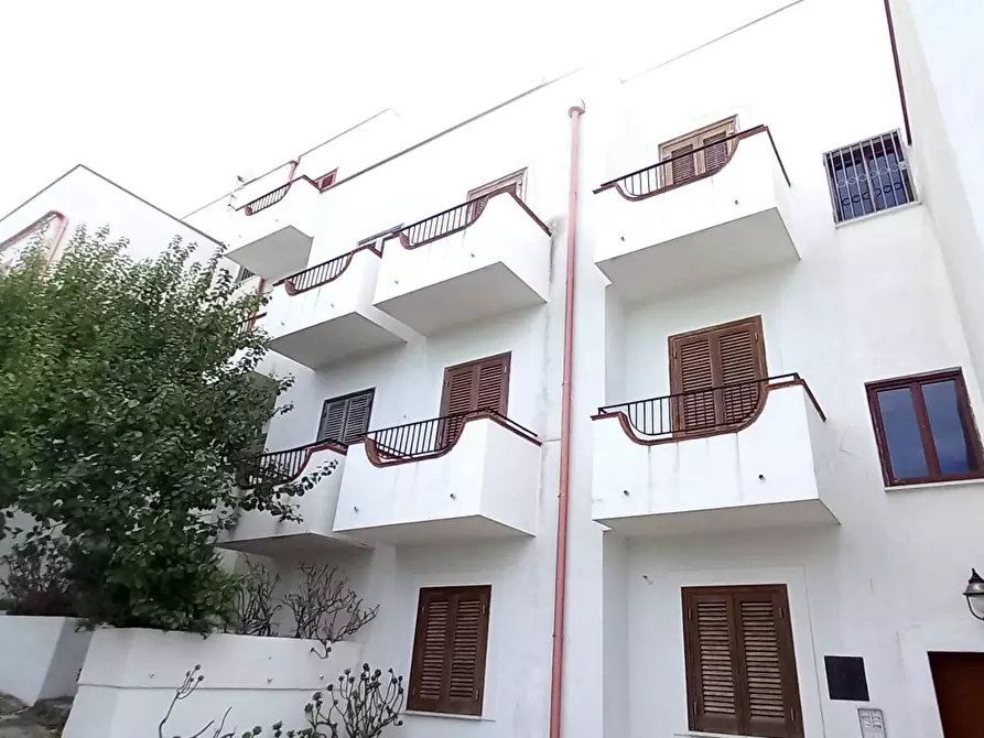 Immagine 1 di Appartamento in vendita  in Via Valle delle Noci 14 a Vico Del Gargano