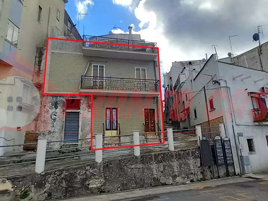 Immagine 1 di Appartamento in vendita  in Via Umberto I° 27 a Cagnano Varano