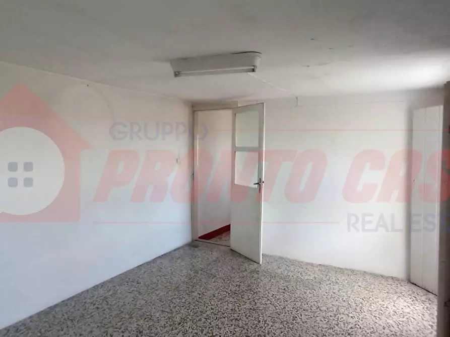 Immagine 25 di Appartamento in vendita  in Via Umberto I° 27 a Cagnano Varano