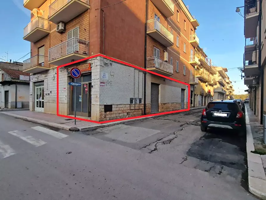 Immagine 2 di Locale commerciale in affitto  in Via Antonio Gramsci 260 a Sannicandro Garganico