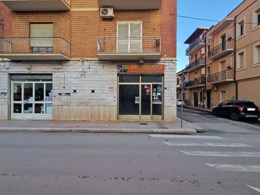 Immagine 4 di Locale commerciale in affitto  in Via Antonio Gramsci 260 a Sannicandro Garganico