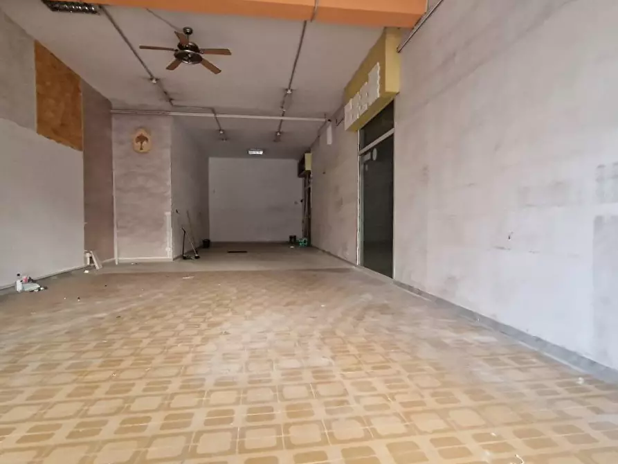 Immagine 6 di Locale commerciale in affitto  in Via Antonio Gramsci 260 a Sannicandro Garganico