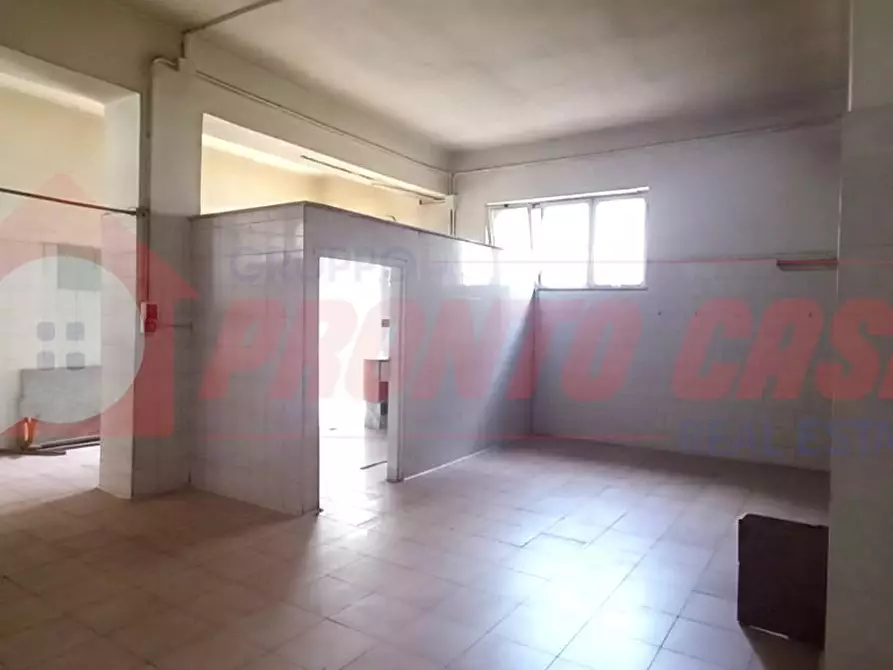 Immagine 17 di Locale commerciale in vendita  in Via PAPA GIOVANNI XXIII 3-5 a Cagnano Varano