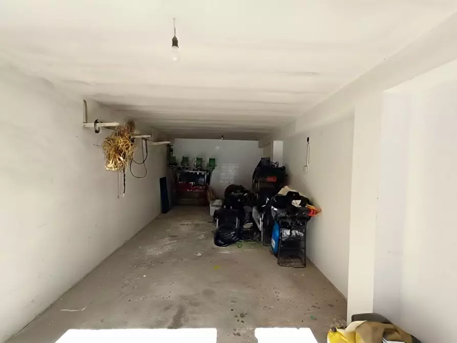 Immagine 7 di Box auto in vendita  in Via Della Fontanella 1 a Vico Del Gargano