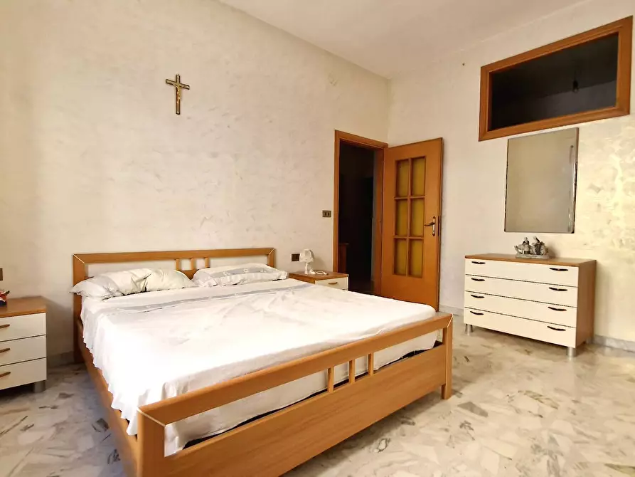 Immagine 22 di Appartamento in vendita  in Via Papa Giovanni XXIII 5 a Sannicandro Garganico