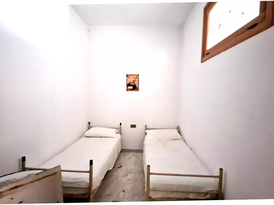 Immagine 23 di Appartamento in vendita  in Via Papa Giovanni XXIII 5 a Sannicandro Garganico