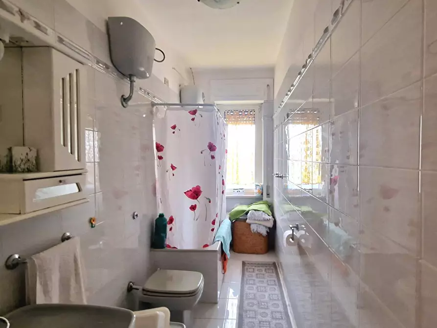 Immagine 15 di Palazzo in vendita  in Via Quintiliano 15 a Sannicandro Garganico