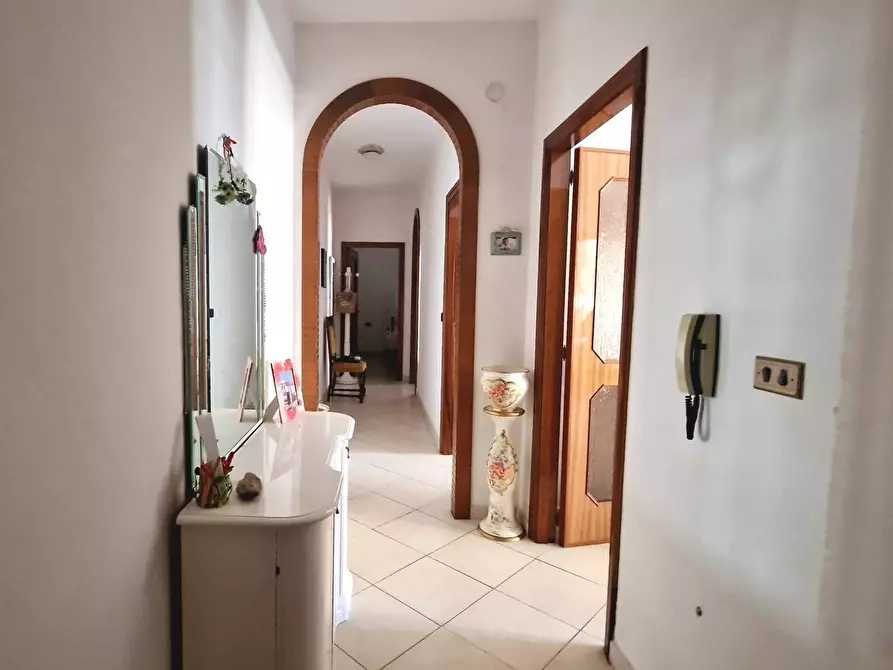 Immagine 16 di Palazzo in vendita  in Via Quintiliano 15 a Sannicandro Garganico