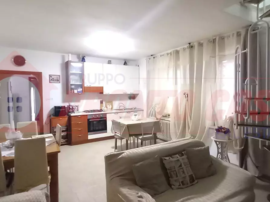 Immagine 1 di Appartamento in vendita  in Via EUROPA 4 a Cagnano Varano
