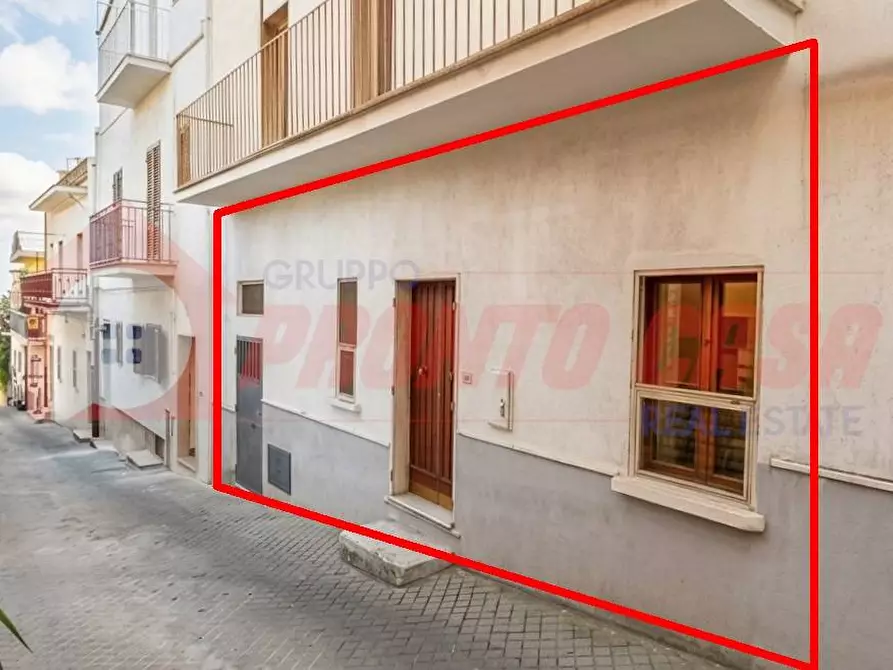 Immagine 19 di Appartamento in vendita  in Via Umberto Giordano 19 a Cagnano Varano